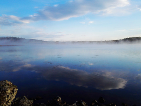 杜鹃湖清晨水面