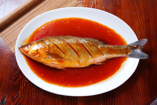 酱焖（干烧）海鲈鱼