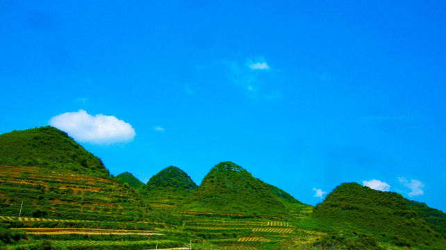 一座座山丘 山陵