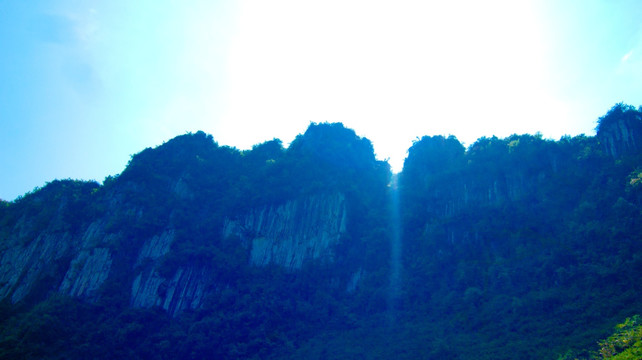白云 山峰