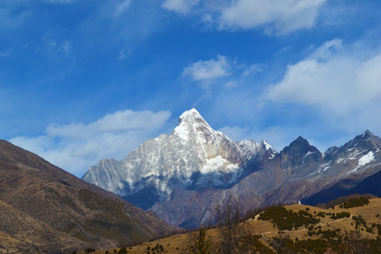 四姑娘山