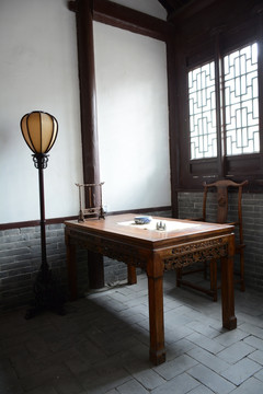 古典实木桌椅