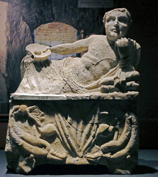 古代雪花石膏骨灰盖瓮
