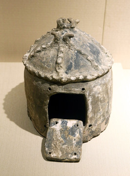 古代茅屋状陶骨灰瓮