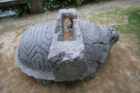 龟驼石