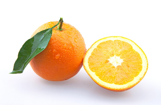 橙子和切开的橙子