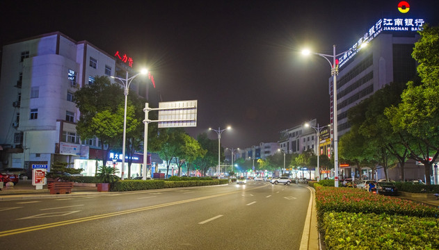 马路夜景