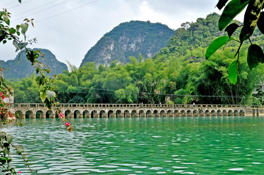 青山绿水 隆安山水 布泉河