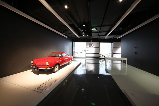 上海汽车博物馆红色跑车