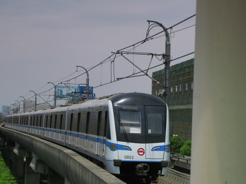 上海地铁8号线7编组列车