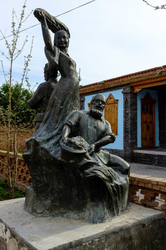 维吾尔族雕塑