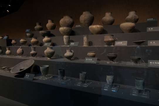 金沙遗址陶器展示