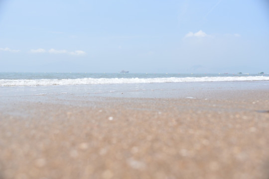 沙滩大海蓝天背景
