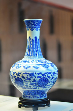 青花瓷瓷瓶