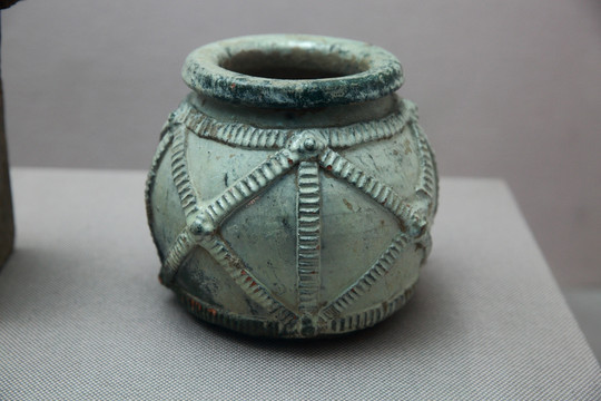釉陶井