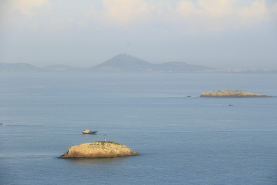 阳江沙扒湾清晨的海