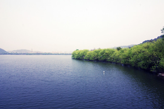 湘湖水面