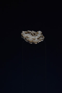宋代白玉飞天