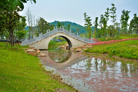 公园石拱桥