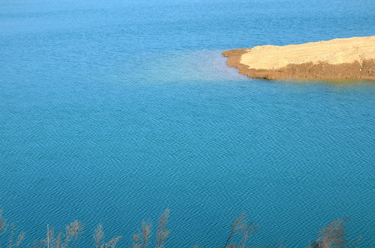 湖面水纹