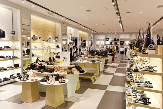 女鞋专卖店 皮具专卖店