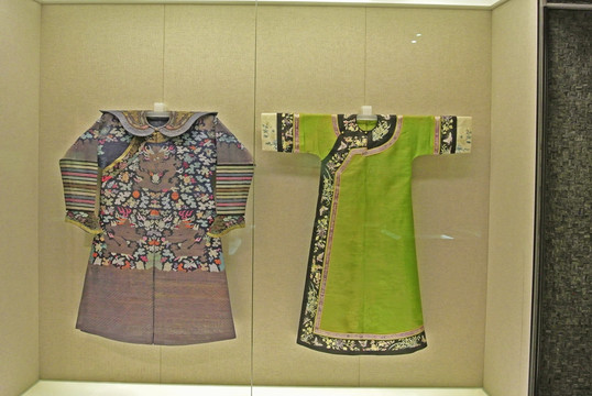 民族服饰系列之满族旗袍