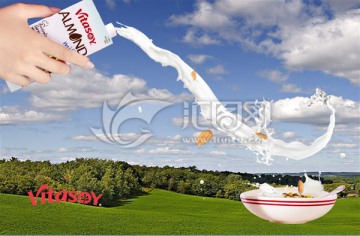 榛果牛奶广告