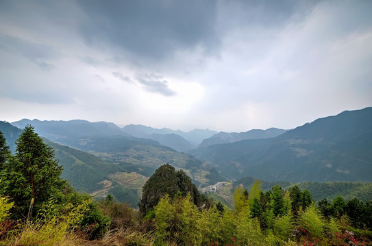 遂昌南尖岩天柱峰梯田