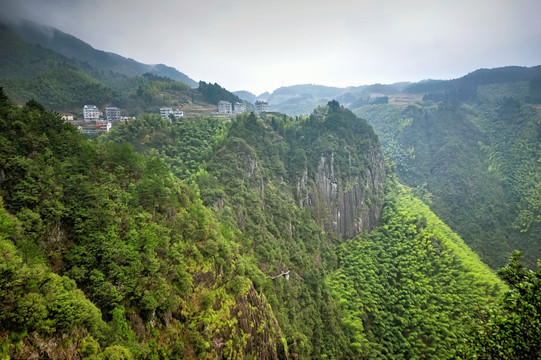 遂昌南尖岩高山断层全景