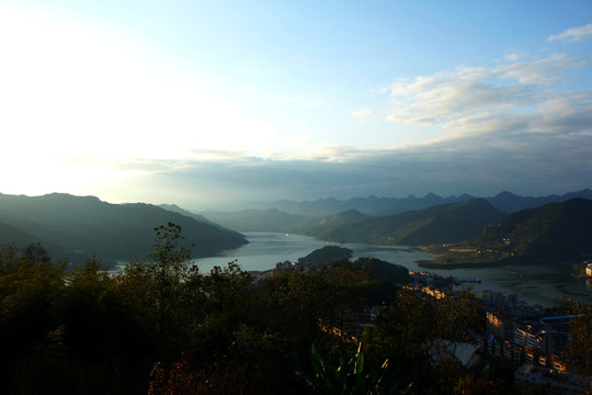 三峡梯城