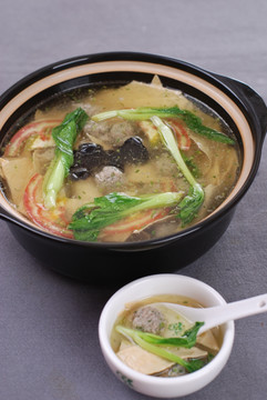 丸子烧豆腐皮