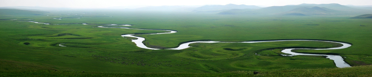 呼伦贝尔草原河流全景图