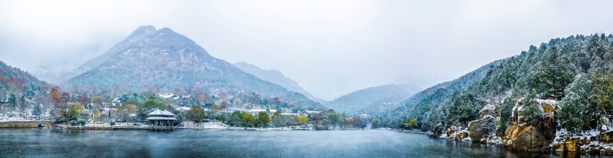 泰山黑龙潭水库雪景