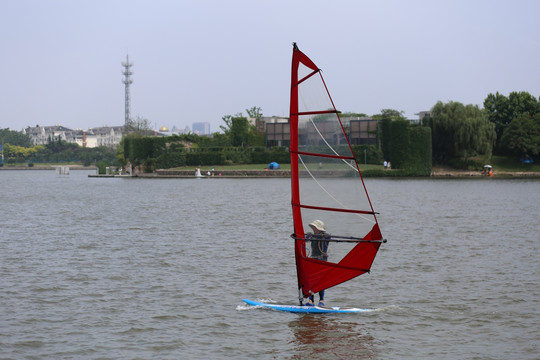 帆船