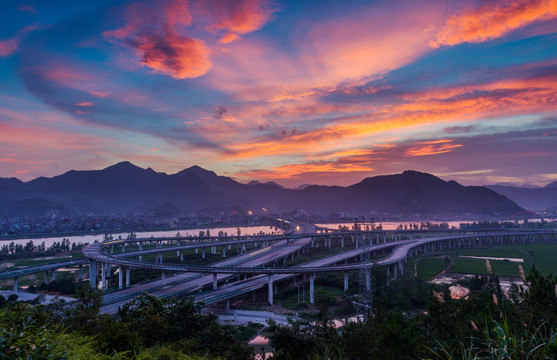 天空 公路