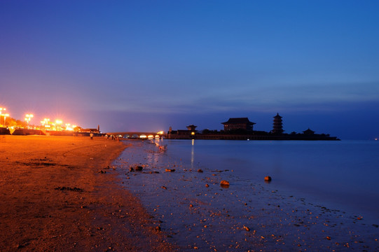 海滩夜景