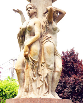 浴女雕塑