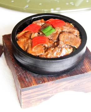 石锅牛肉