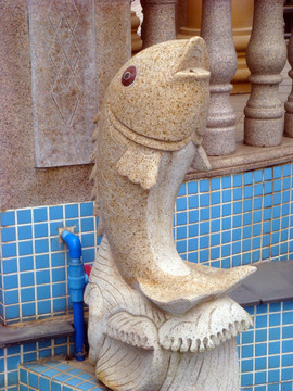 鱼 雕塑 喷水口
