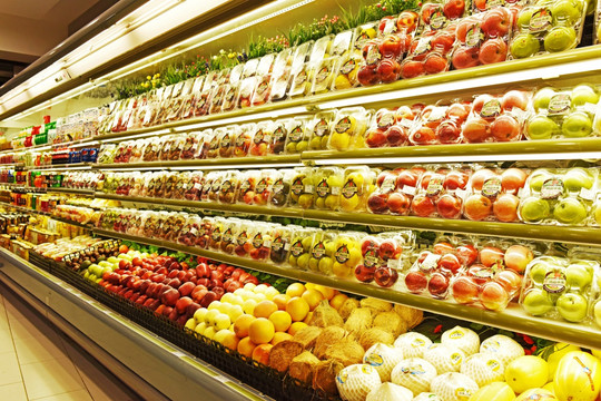 超市内景 进口蔬菜水果区