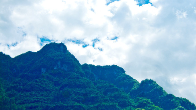 山峰 青山 浮云