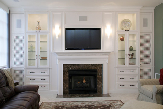 整木家装之白色客厅电视背景壁炉