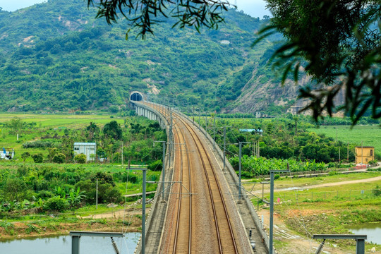 高铁隧道