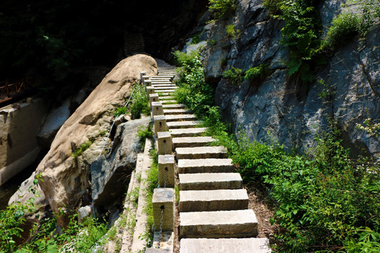 山间石阶