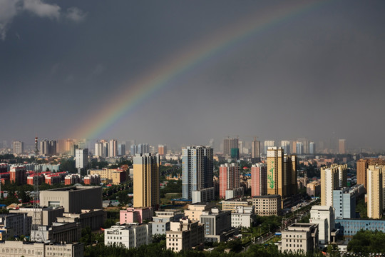 雨后的城市