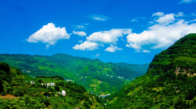 崇山峻岭 山里人家