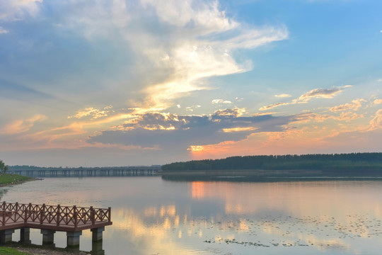 沈阳丁香湖日落