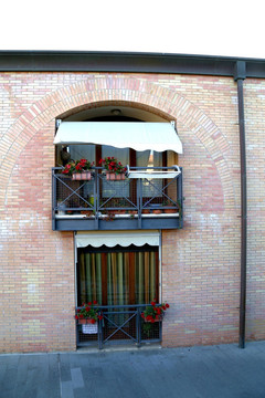 欧式建筑 民居 红砖房 窗户