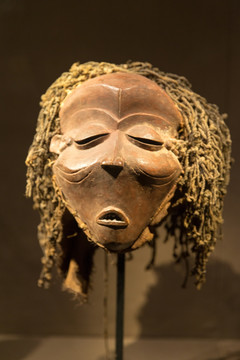 非洲珍稀面具 彭徳族 女性面具