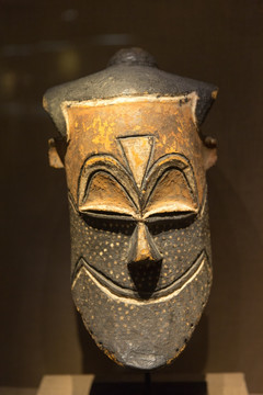 非洲珍稀面具 库巴族 男性面具